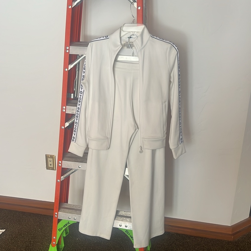 Tory sport set - Picture 2 of 4